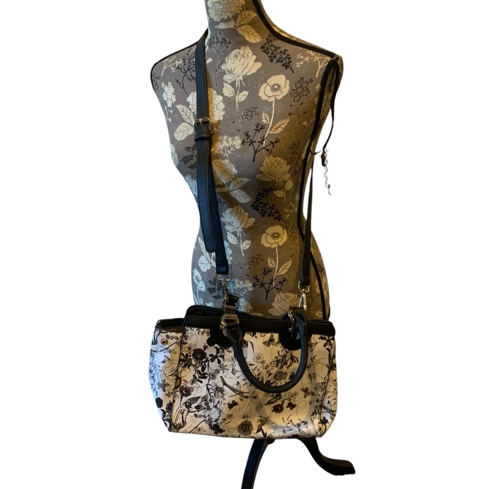 Floral Black and White Women's Bag - Picture 4 of 8